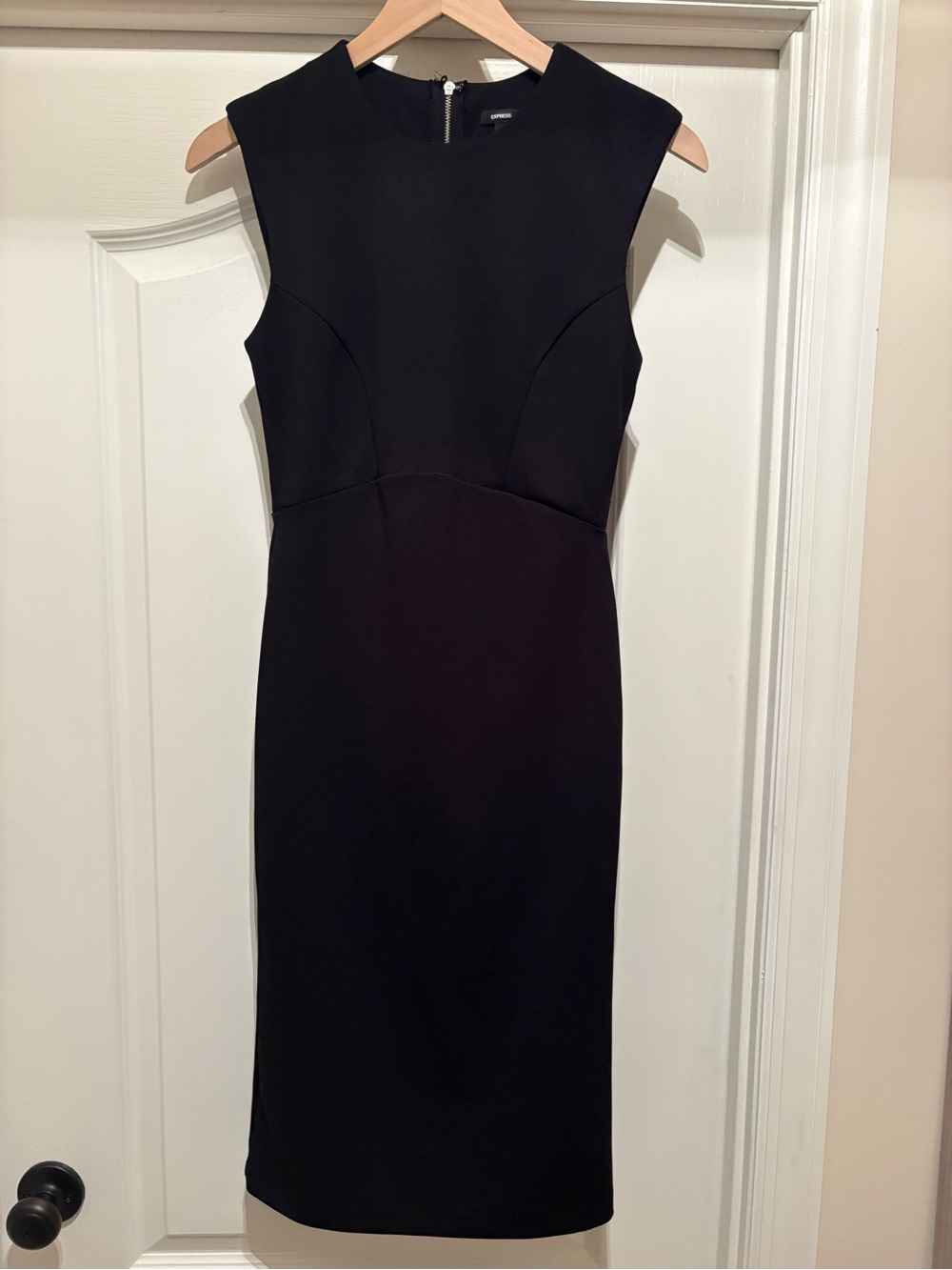 Women’s Express black sleeveless sheath dress w/ two-way back zipper size XS